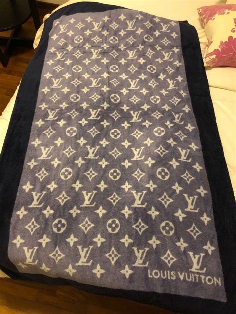 lv towel